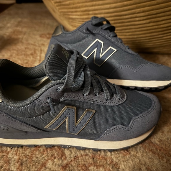 New Balance Carolina blue 🩵 6 1/2 NEVER WORN! NWOT - Picture 3 of 8